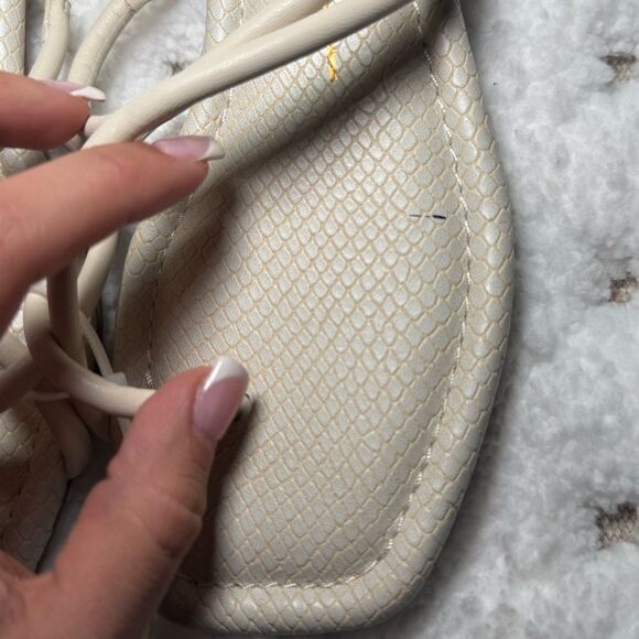 Dolce Vita | Leanna Sandal - Picture 7 of 9